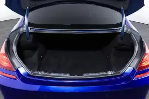 BMW  6