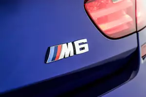 BMW  8
