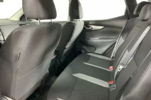 Nissan  16
