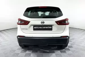 Nissan  5