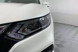 Nissan  8