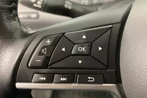 Nissan  10