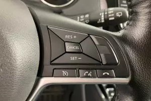 Nissan  11