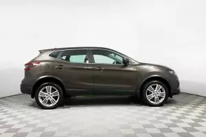 Nissan  2