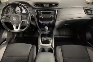Nissan  5