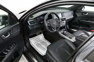 Kia  8