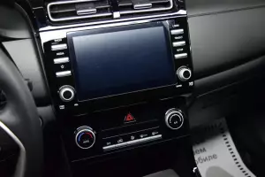 Hyundai  11