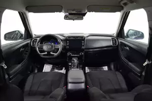Hyundai  6