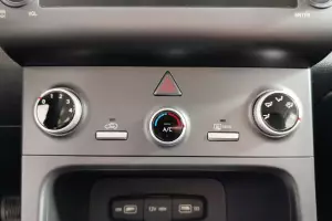 Hyundai  12