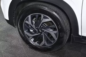Hyundai  8