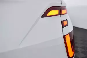 Hyundai  9