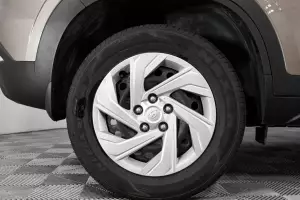 Hyundai  13