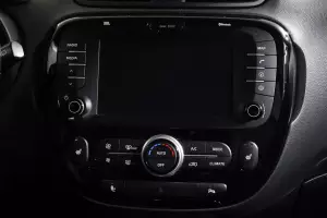 Kia  12