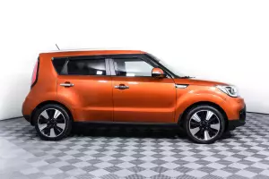 Kia  3