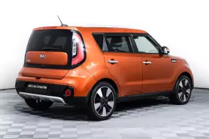 Kia  4