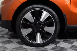 Kia  9