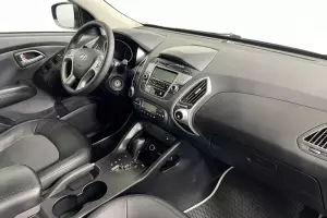 Hyundai  12