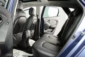Hyundai  12