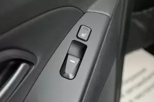 Hyundai  6