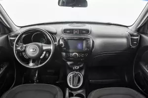 Kia  9