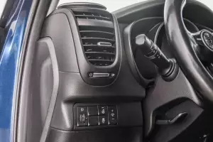 Kia  8