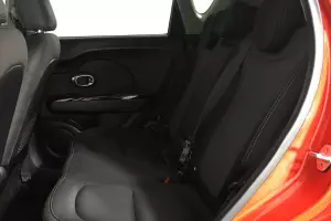 Kia  10