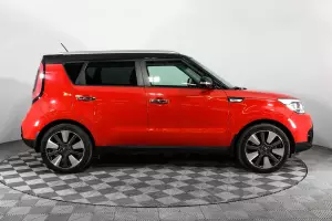 Kia  3