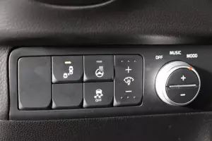 Kia  12