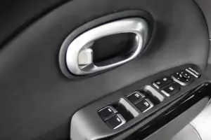 Kia  11