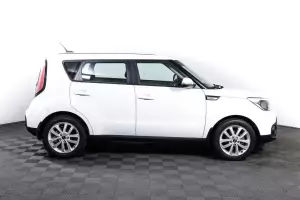 Kia  16