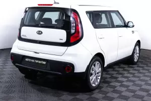 Kia  15