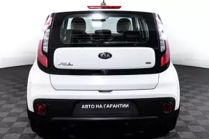 Kia  14