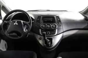 Mitsubishi  6