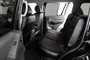 Nissan  10