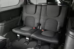 Nissan  11