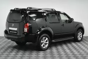 Nissan  2