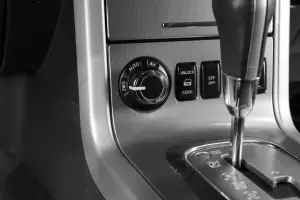 Nissan  9