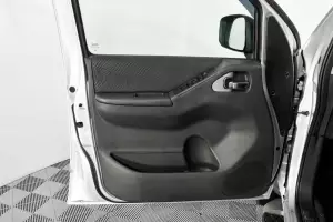 Nissan  10