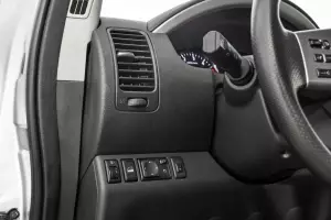 Nissan  9
