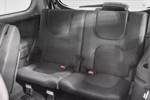Nissan  2