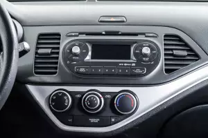 Kia  10