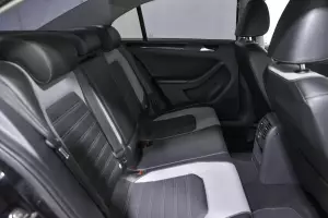 Volkswagen  12