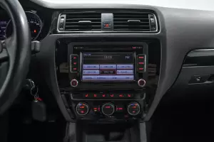 Volkswagen  8