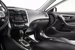 Nissan  8