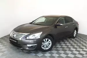 Nissan  11