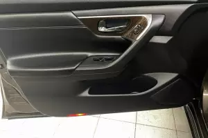 Nissan  9