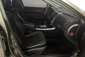 Nissan  4