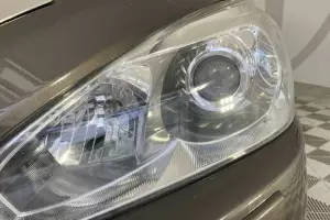 Nissan  19