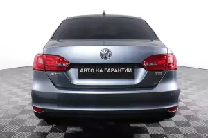Volkswagen  5