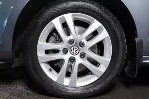 Volkswagen  8